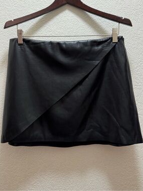 Alice + Olivia Black Faux Leather Wrap Mini Skirt Size 12